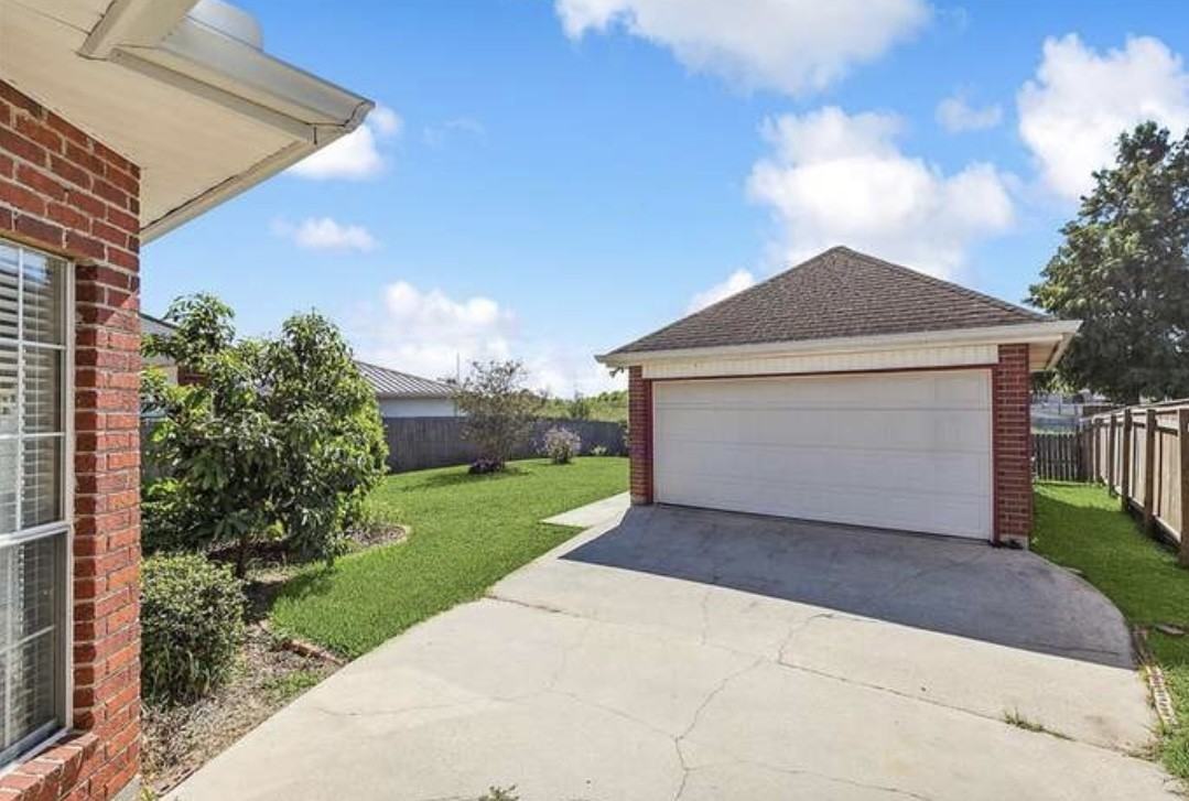 5276 Beaver Dr - Photo 2 of 22