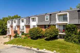 Versailles Apartments - Photo 1 of 1