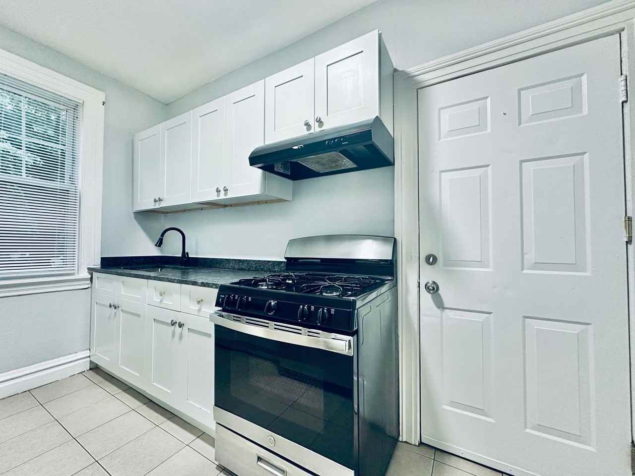 608-612 George Street - Photo 3 of 37