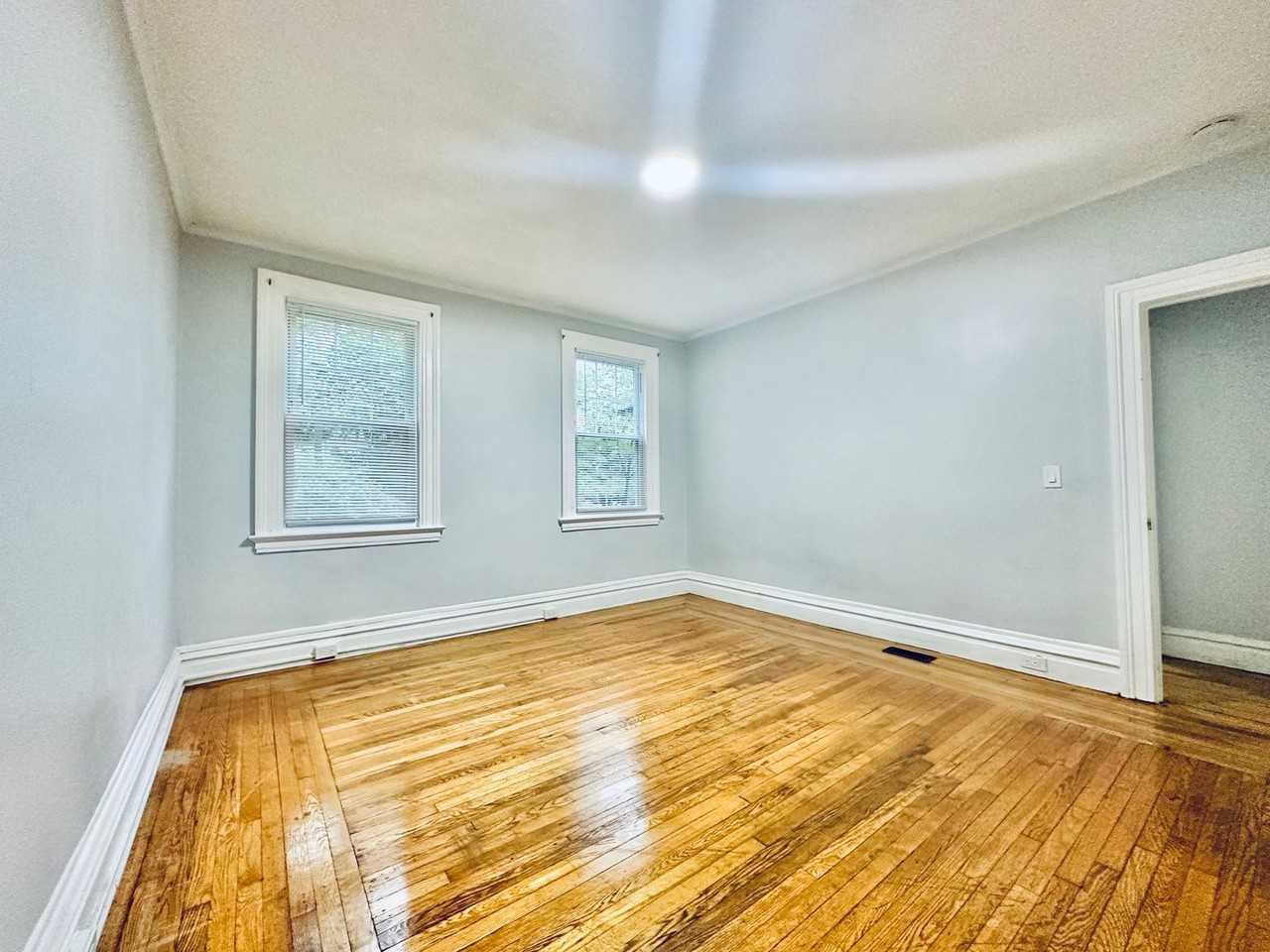 608-612 George Street - Photo 5 of 37