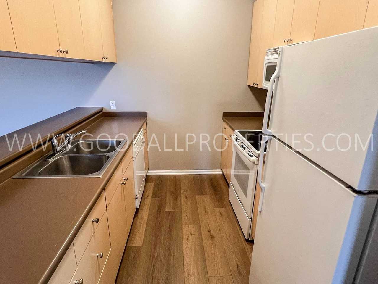 1207 Ne 5th Ln - Photo 5 of 18