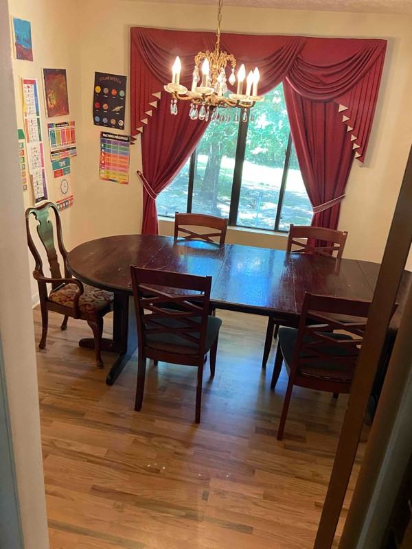 282 Stoney Point Rd - Photo 3 of 12