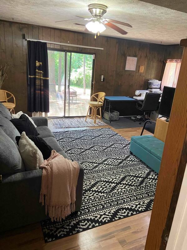 282 Stoney Point Rd - Photo 6 of 12