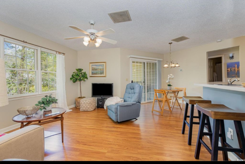 1350 Mcmaster Dr #F - Photo 3 of 11