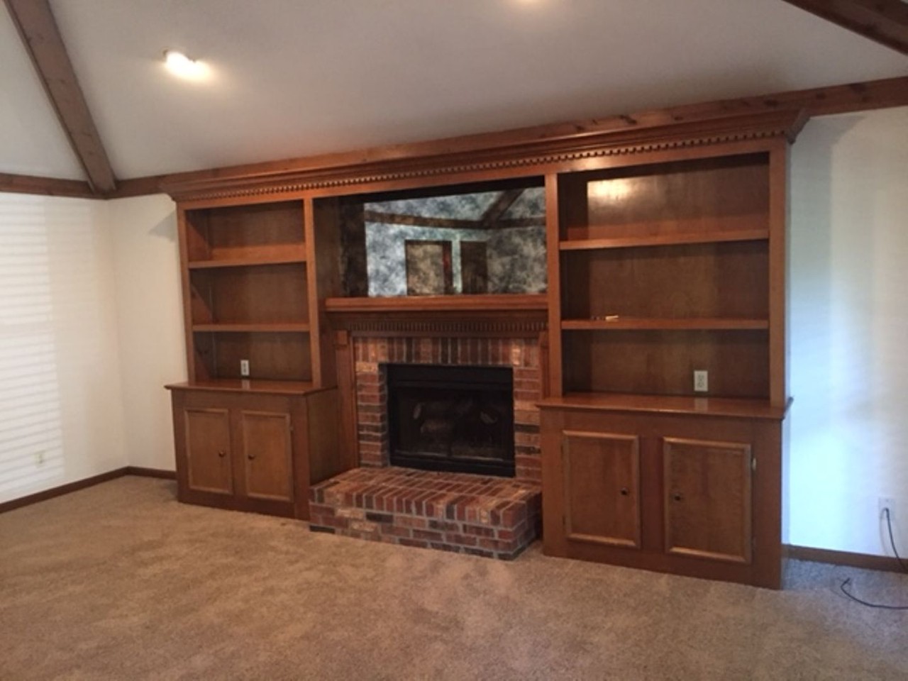 1507 Helmridge Ct - Photo 2 of 12