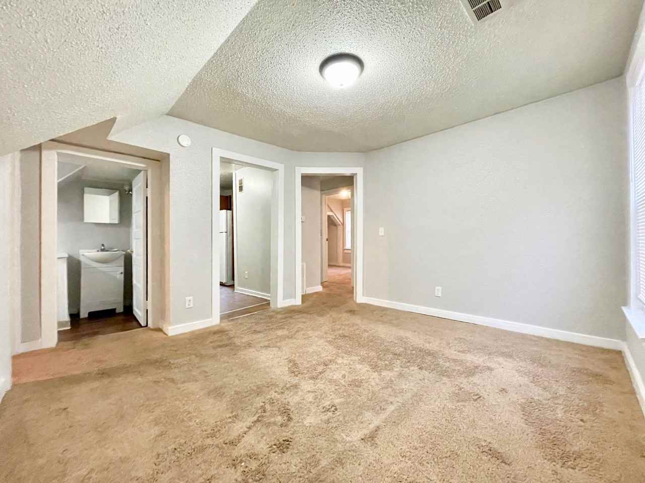 Pine 1167/1169 - Photo 3 of 11