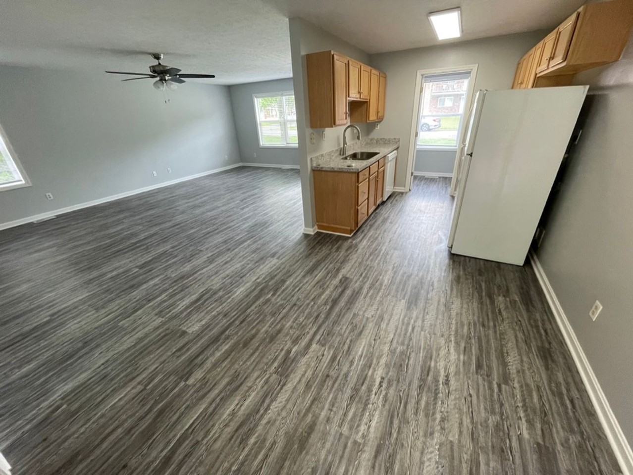 Duplex - Western Hills - Photo 2 of 12