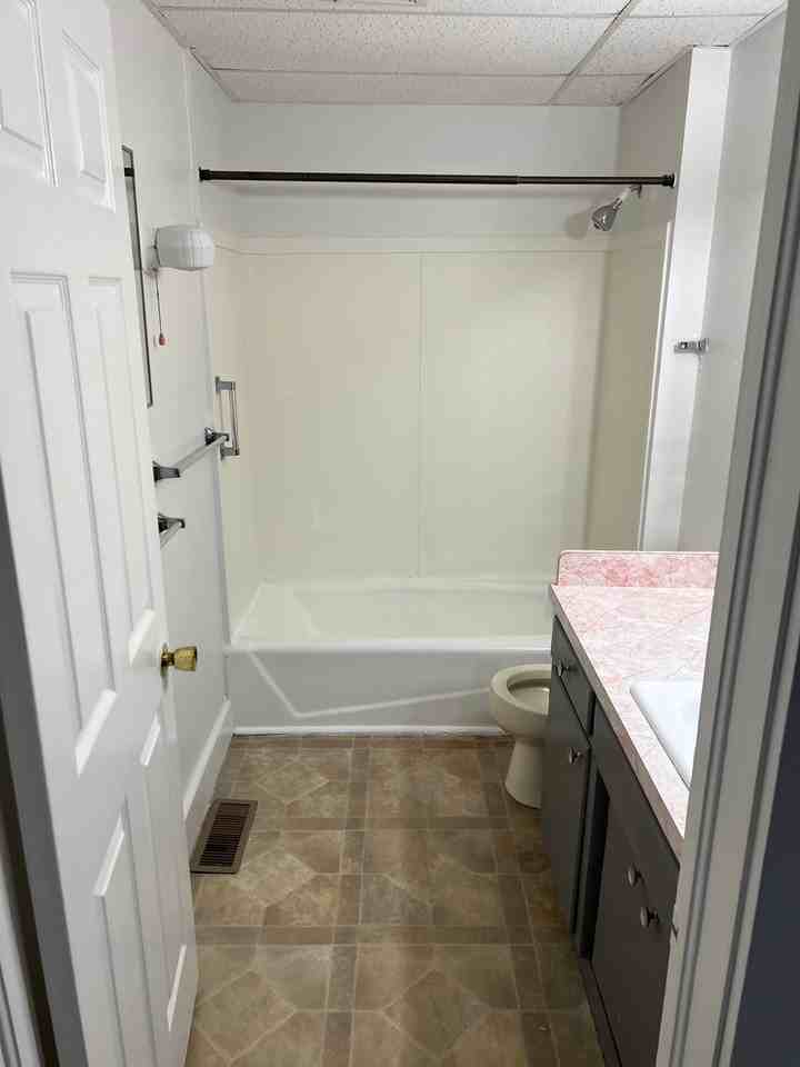 1156 West 22nd - Photo 3 of 17