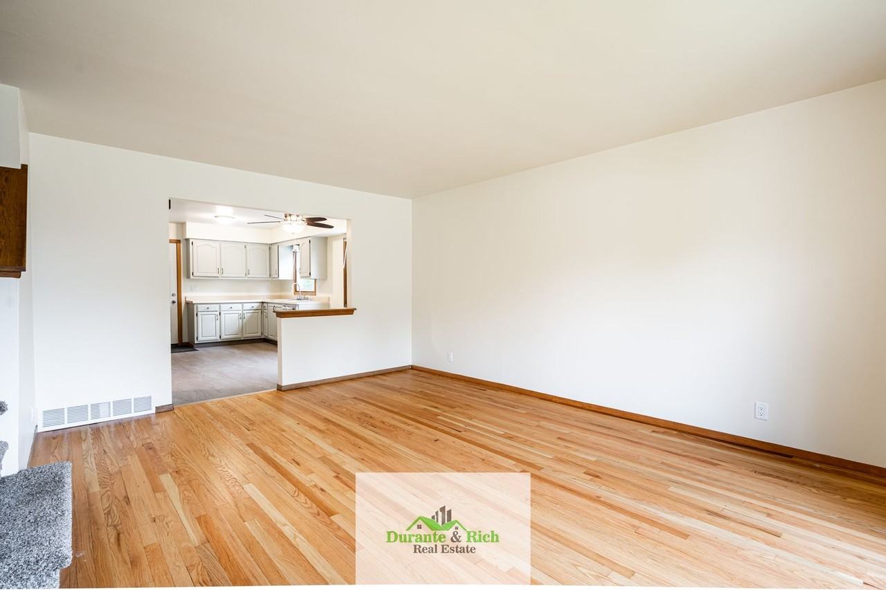 1434 Josephine St - Photo 3 of 24