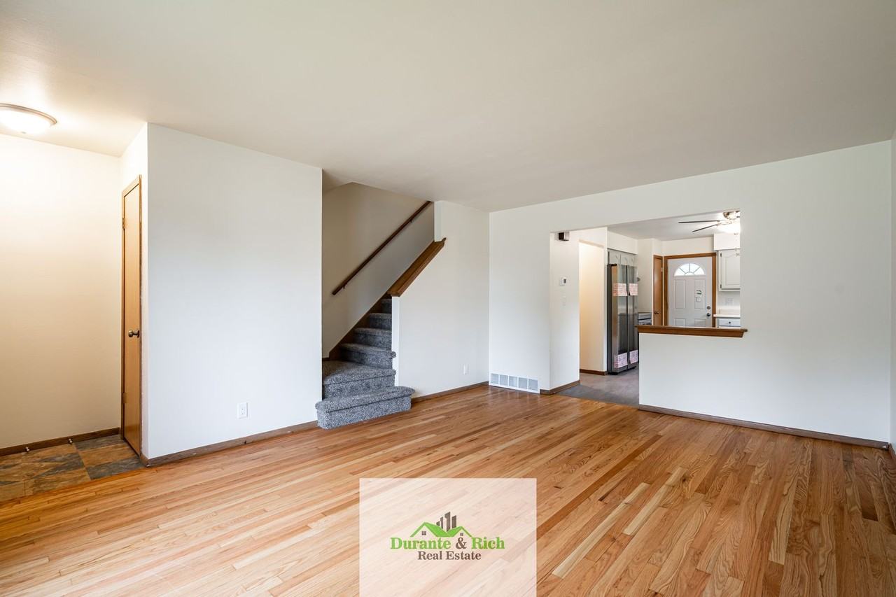 1434 Josephine St - Photo 4 of 24