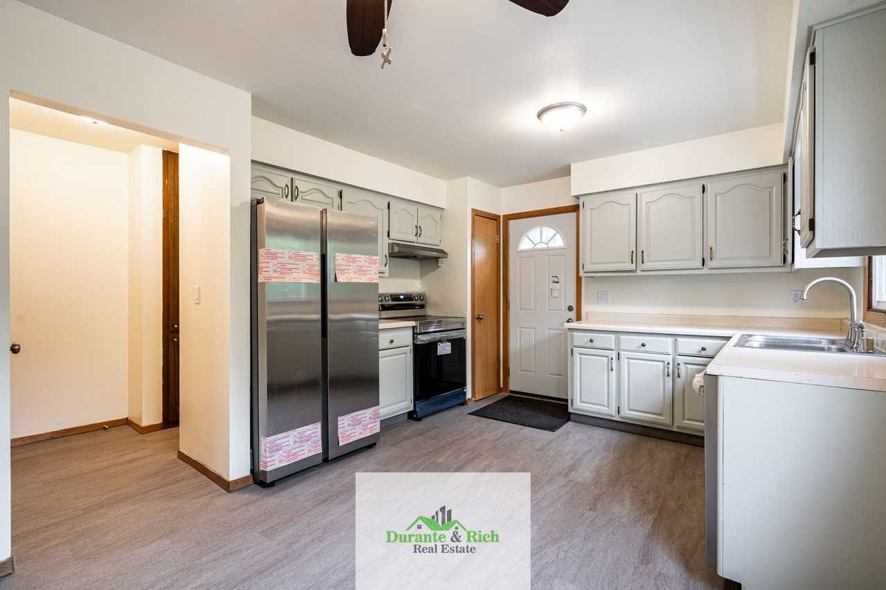 1434 Josephine St - Photo 7 of 24