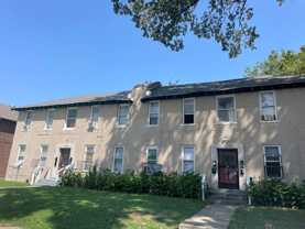 1302 Court Ave - Photo 1 of 1
