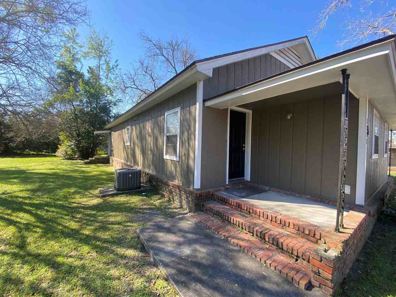 1737 Poplar Street - Photo 2 of 11