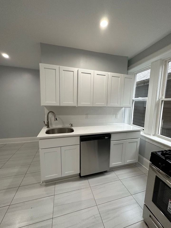 702 -  OM 700-702 Bergenline Avenue LLC - Photo 3 of 13