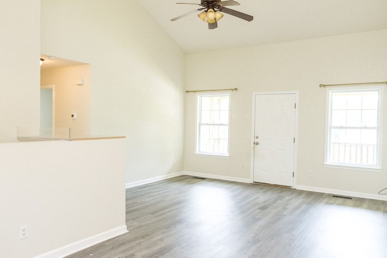 7012 Bettis Acres Dr - Photo 3 of 22