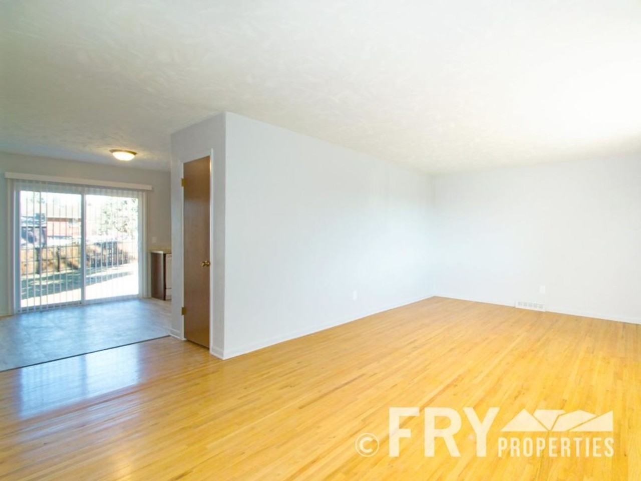 941 W 79th Pl - Photo 4 of 26