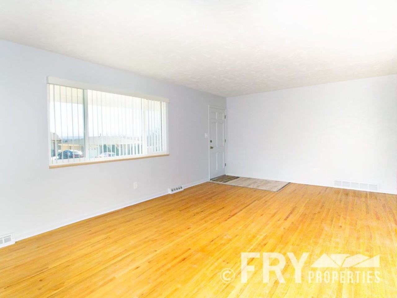 941 W 79th Pl - Photo 7 of 26