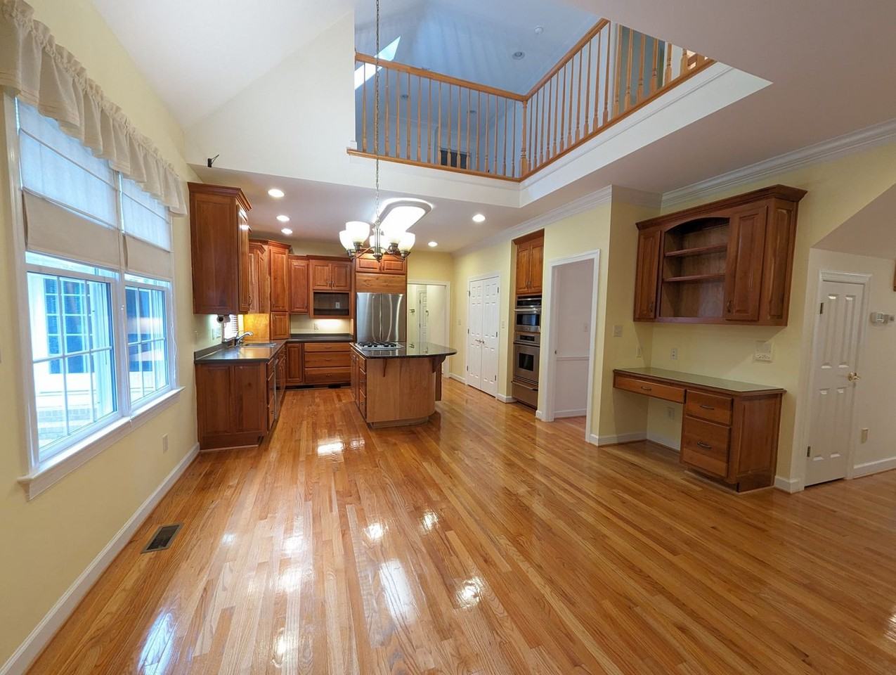 101 Quaker Ridge - Photo 4 of 20