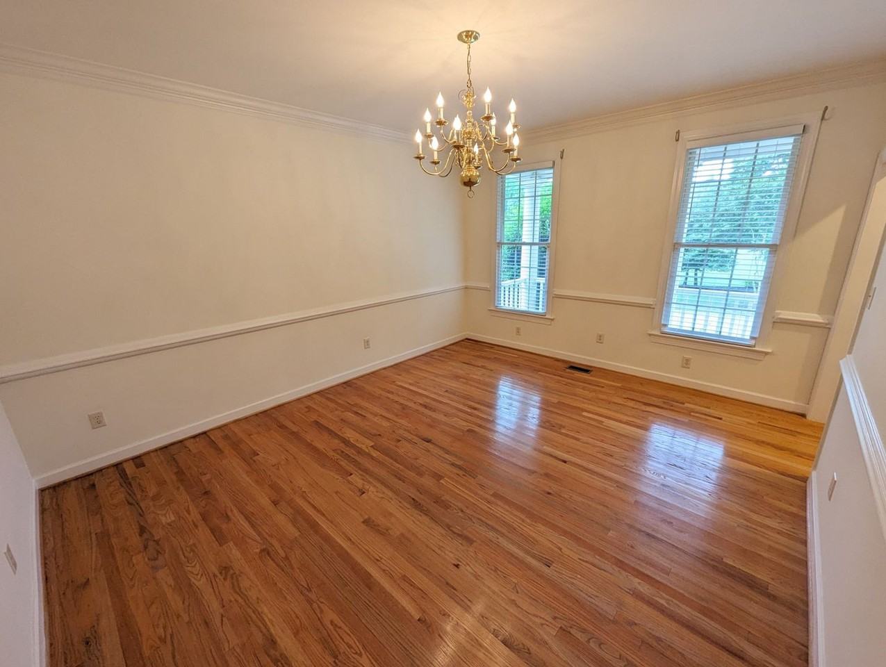 101 Quaker Ridge - Photo 6 of 20