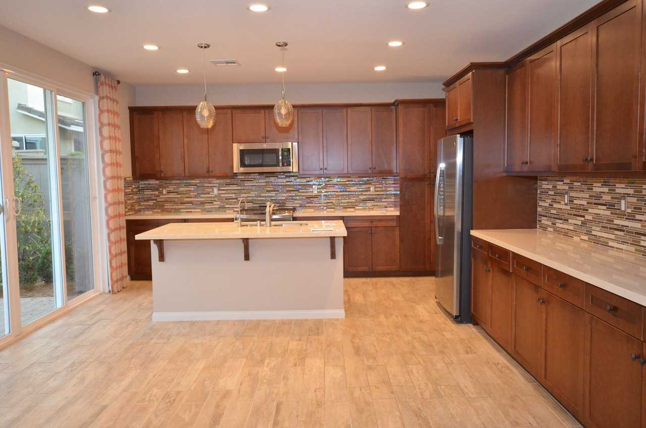 1005 Sea Glass Way - Photo 3 of 41