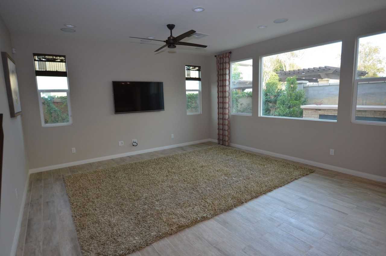 1005 Sea Glass Way - Photo 5 of 41