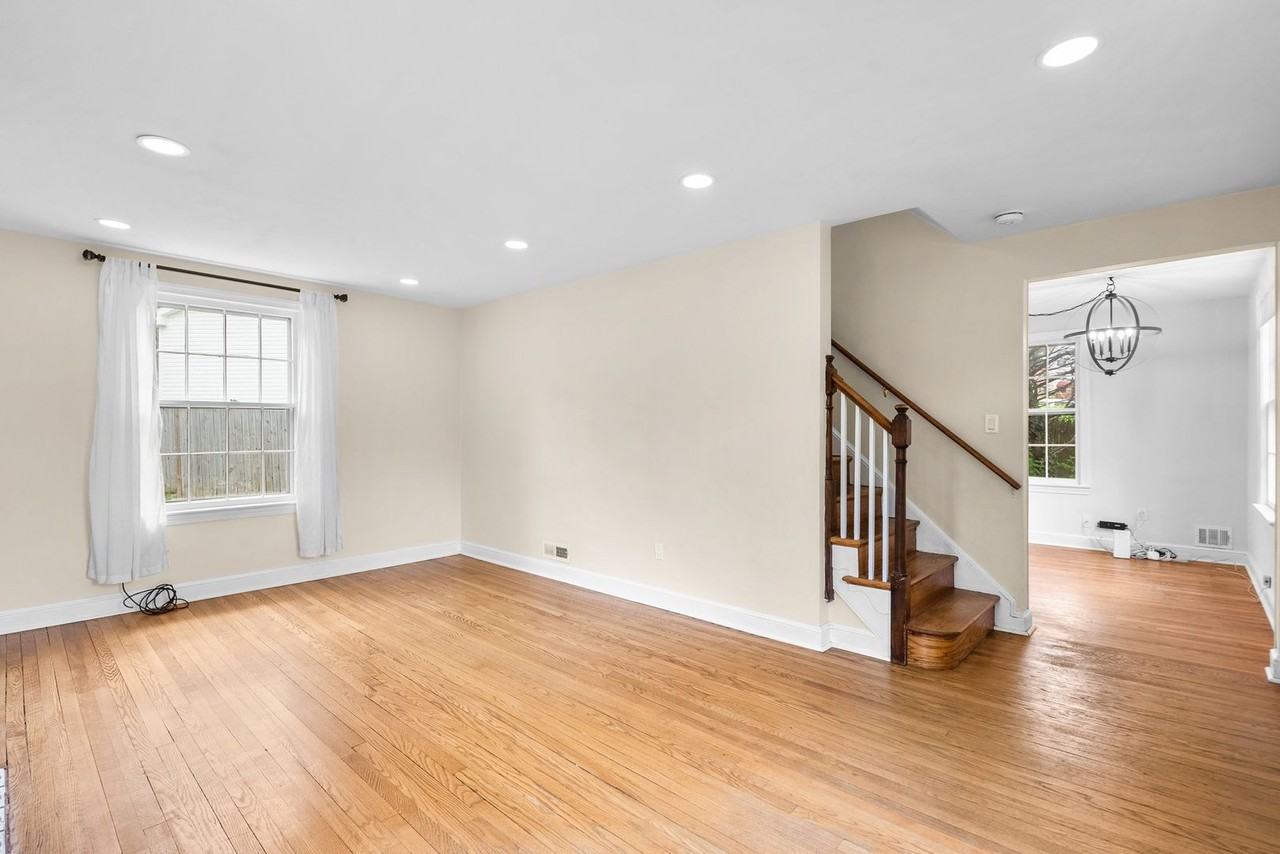 2200 Windham Ln - Photo 4 of 41