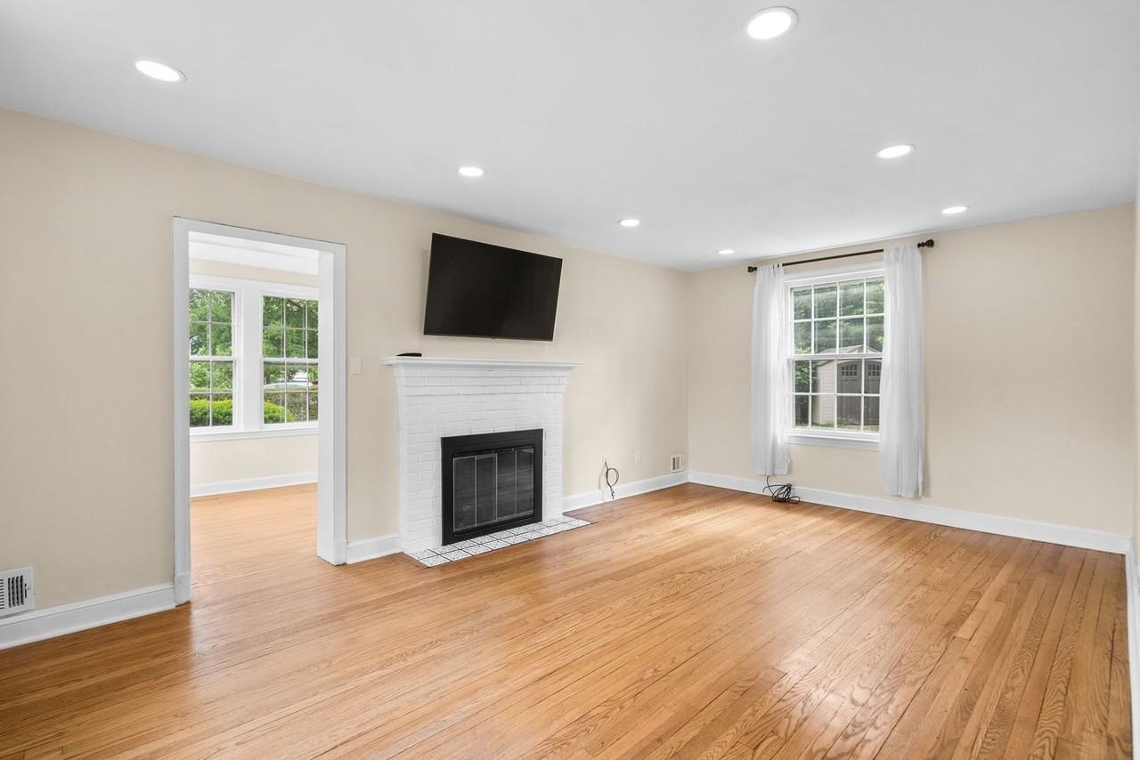 2200 Windham Ln - Photo 6 of 41