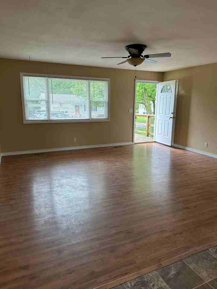 114 Concord St - Photo 3 of 14