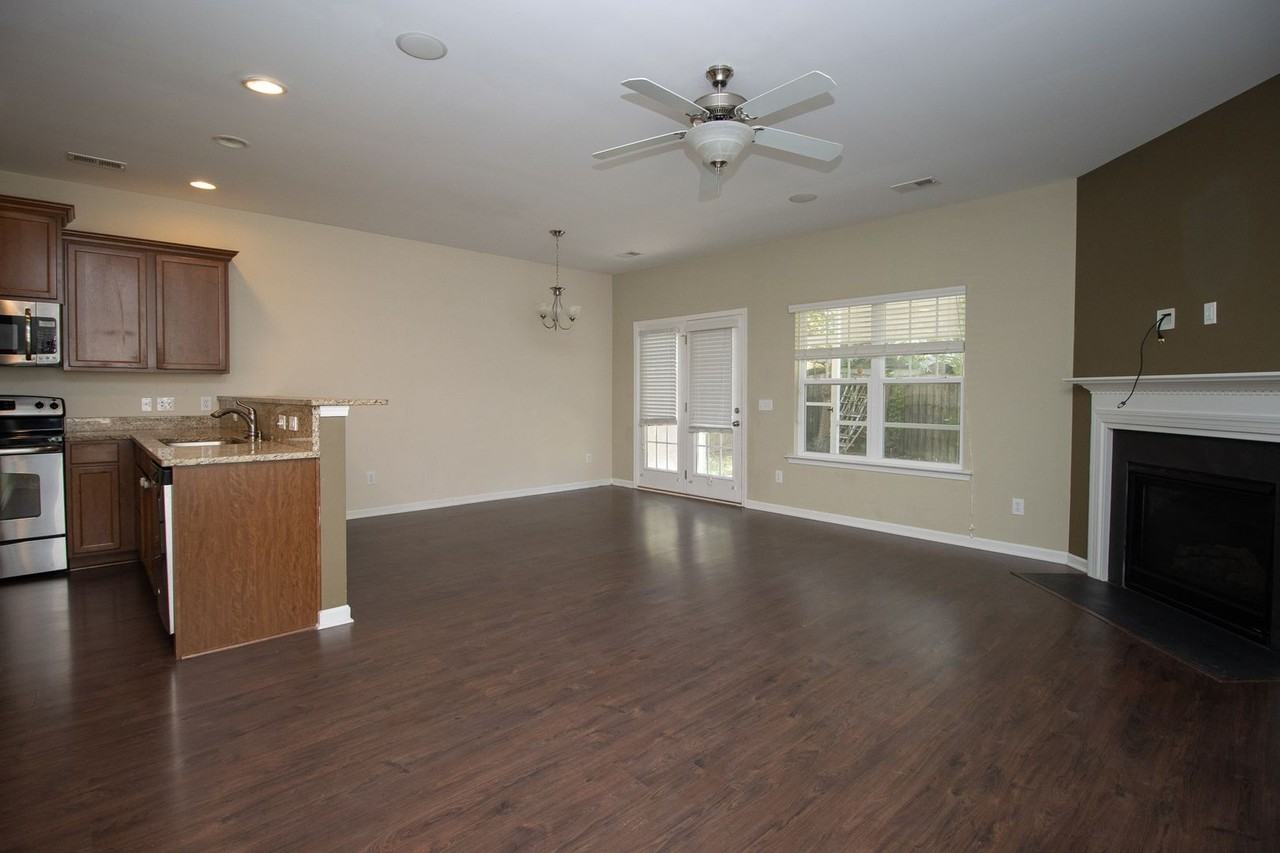 106 Shumard Oak Ct - Photo 4 of 28