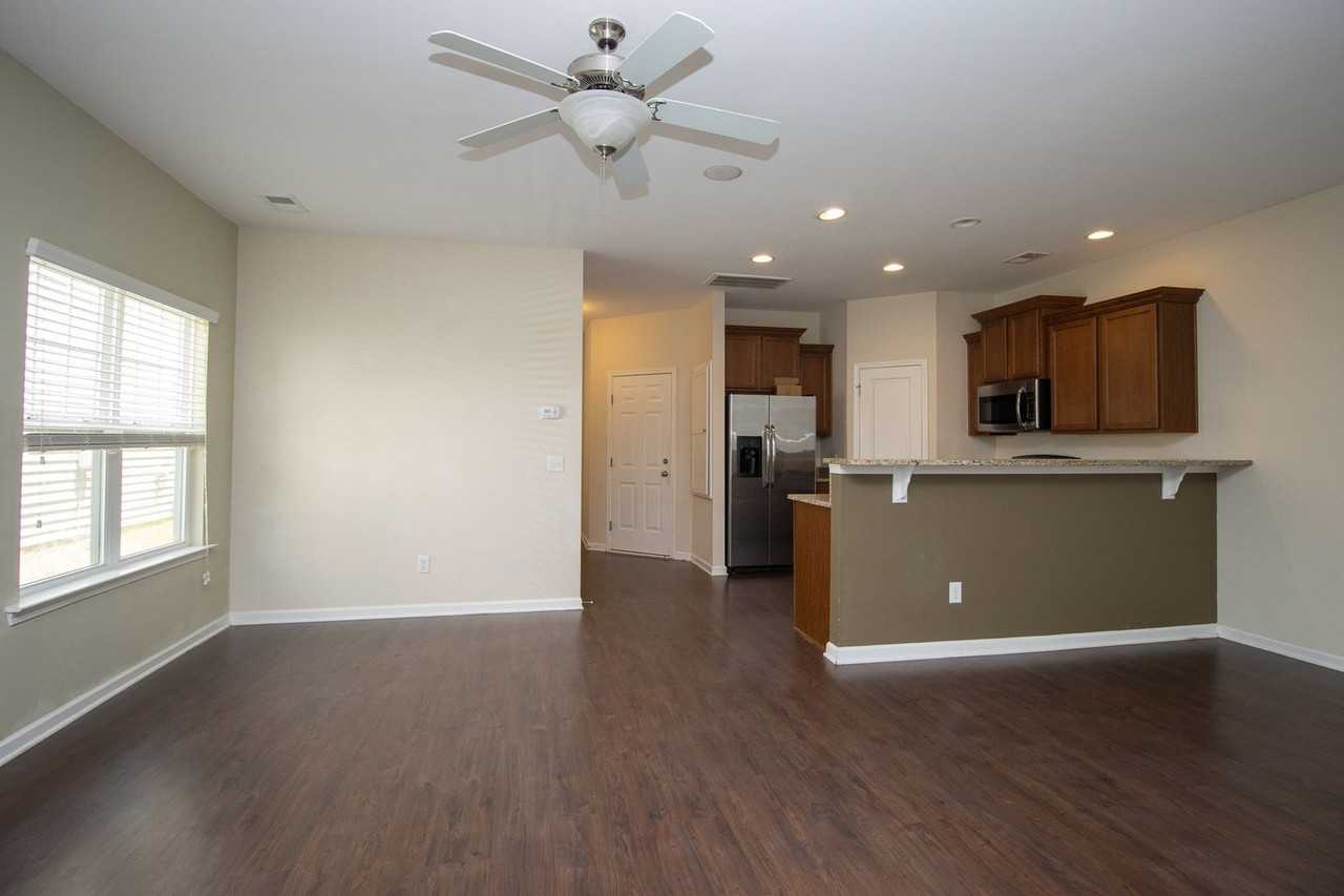 106 Shumard Oak Ct - Photo 6 of 28