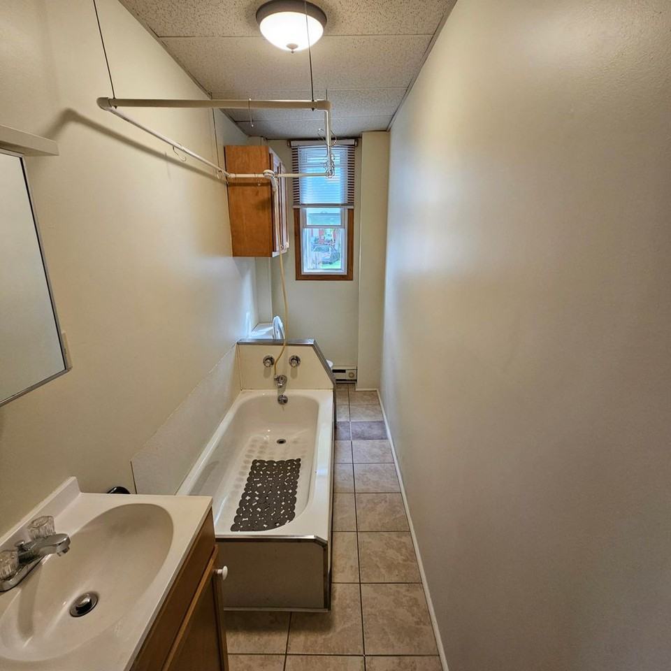 409 George St - Photo 6 of 9