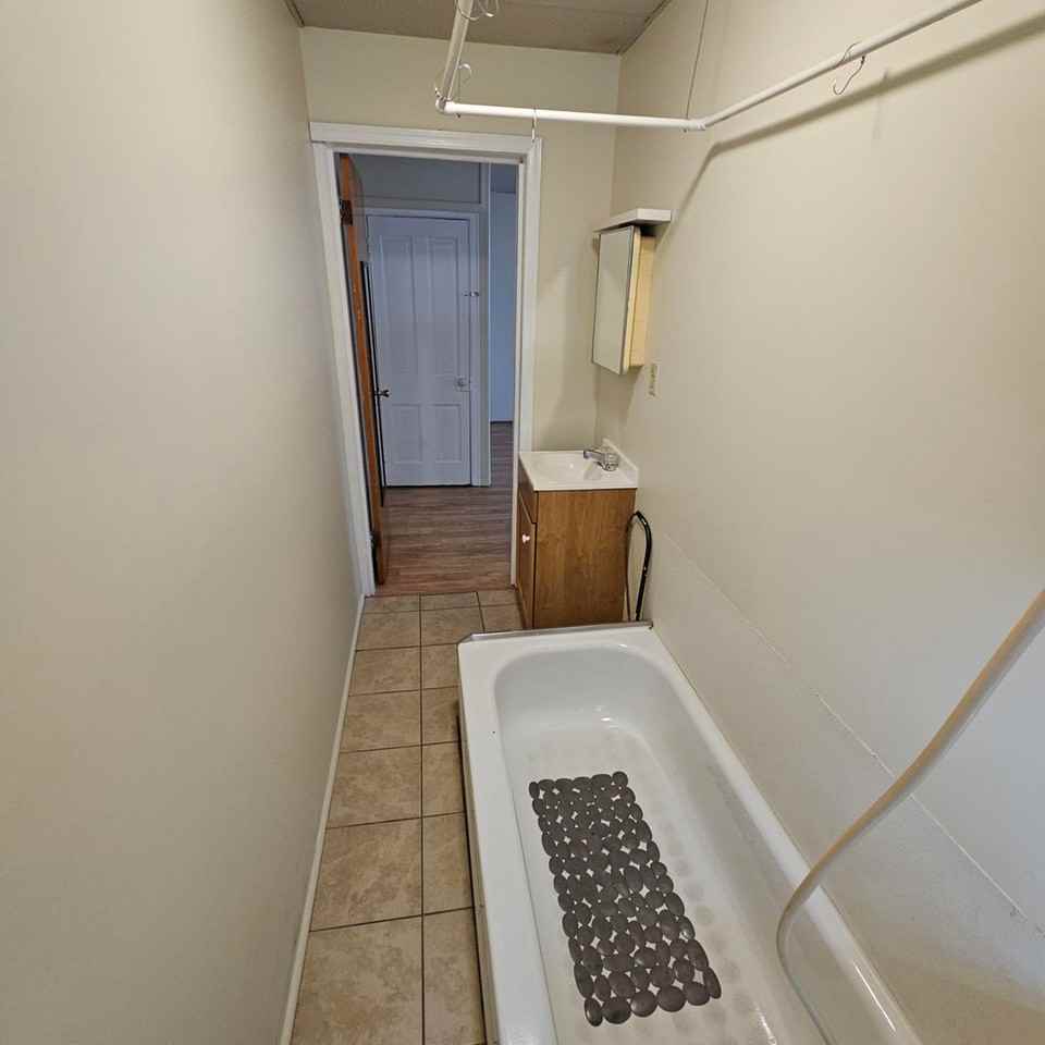 409 George St - Photo 7 of 9