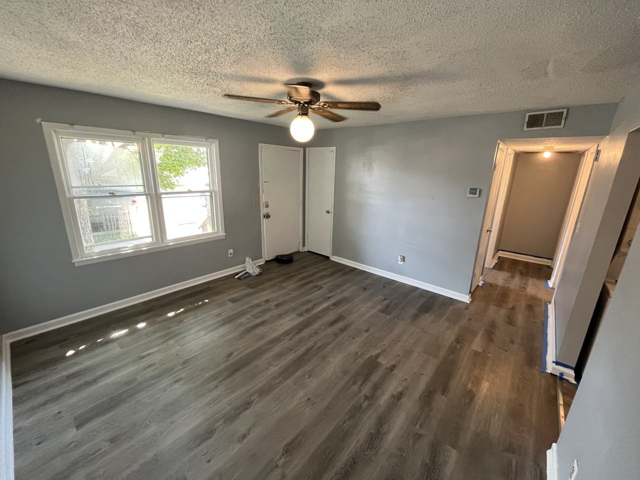 812 West Maplewood Street #C - Photo 3 of 10