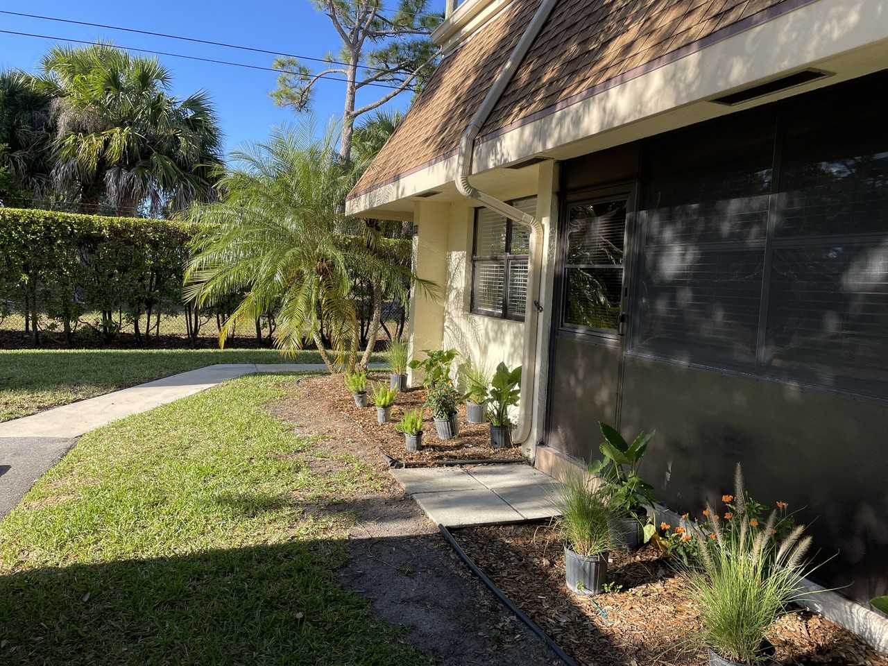 104 Half Moon Cir #A - Photo 3 of 48
