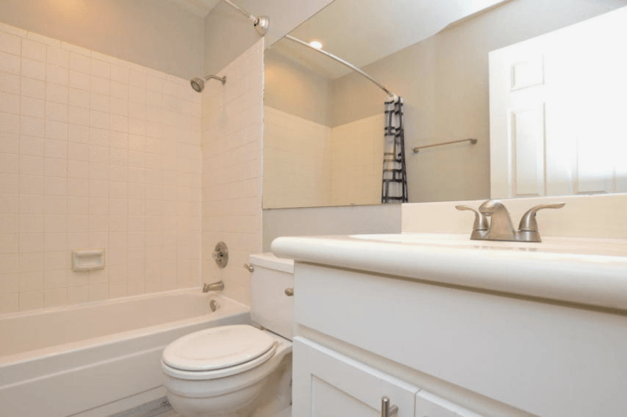 The Earll - Photo 7 of 9