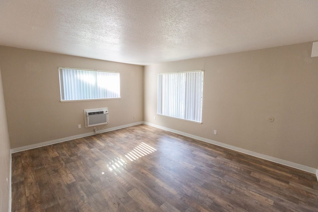 10501 Fair Oaks Blvd - Photo 6 of 25