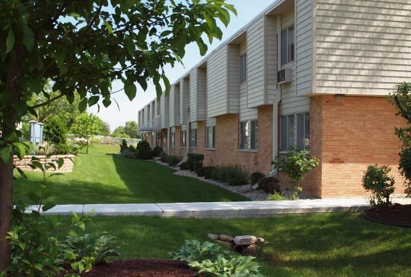 501 South Midvale Boulevard - Photo 2 of 24