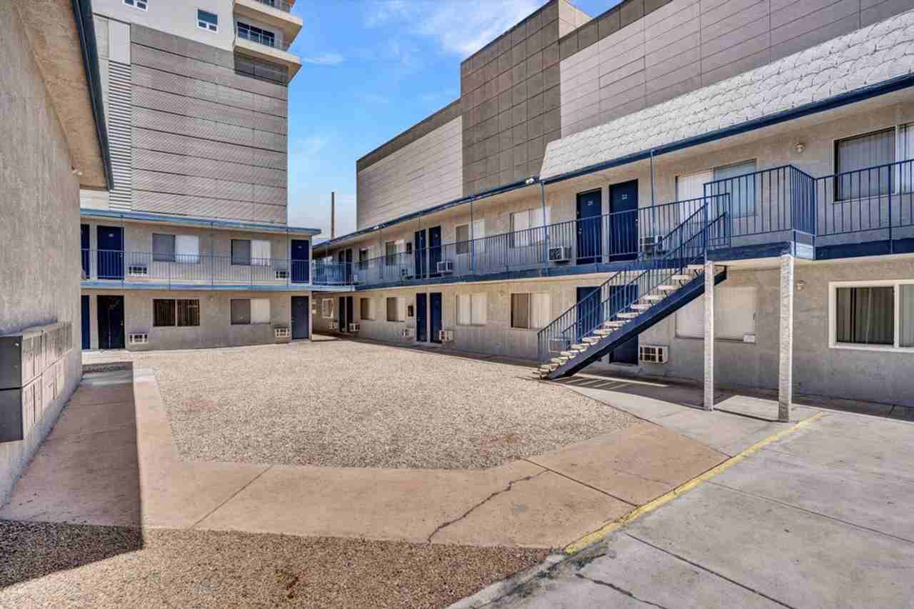 Blake on 3rd - Photo 2 of 15