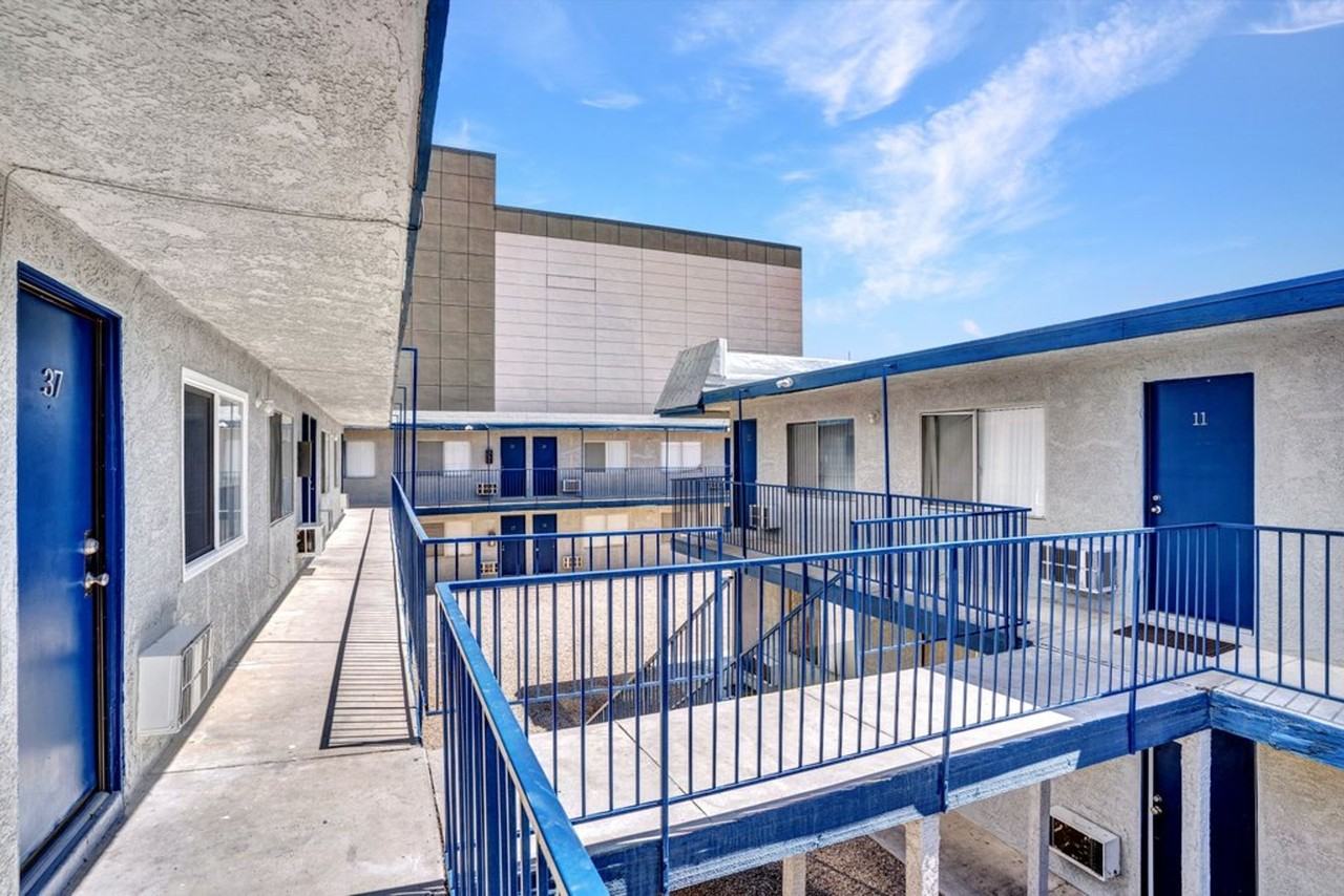 Blake on 3rd - Photo 4 of 15