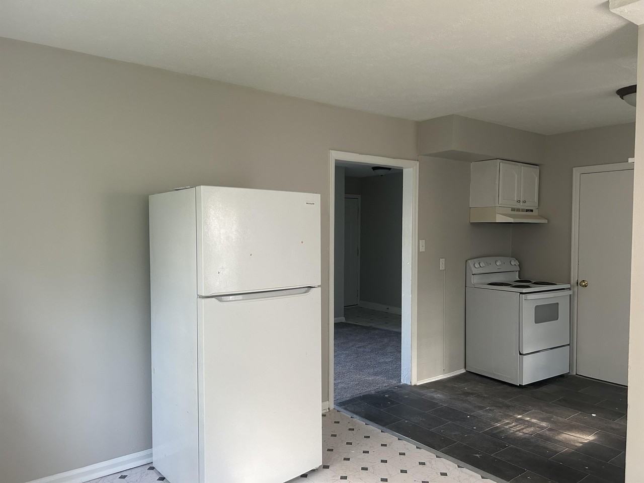 1110 Allen Dr #1110 - Photo 4 of 8