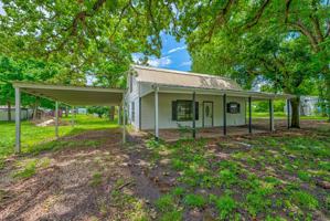featured image of 428 Lakewood Dr #1