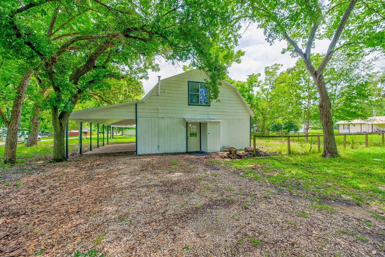 428 Lakewood Dr #1 - Photo 3 of 10