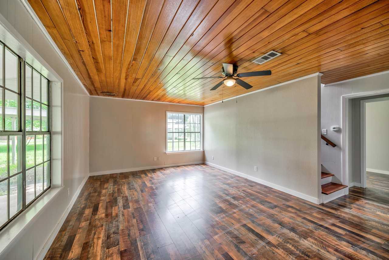 428 Lakewood Dr #1 - Photo 5 of 10