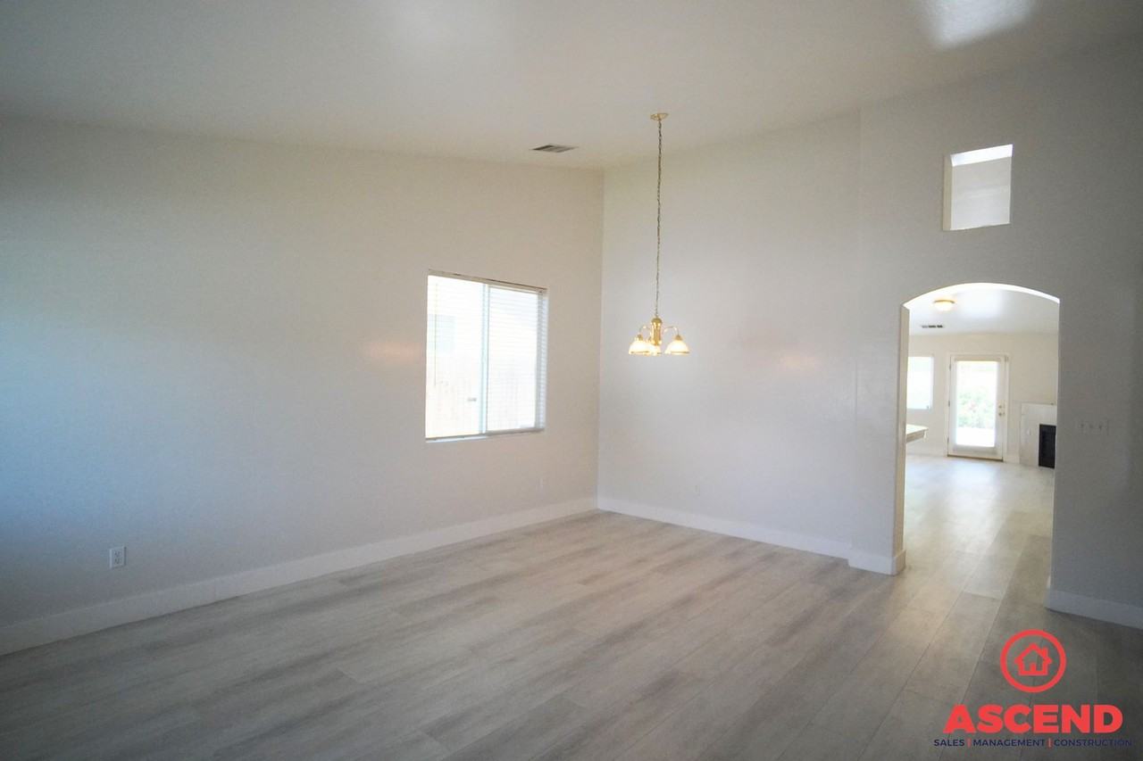9514 Battaglia Dr - Photo 2 of 18
