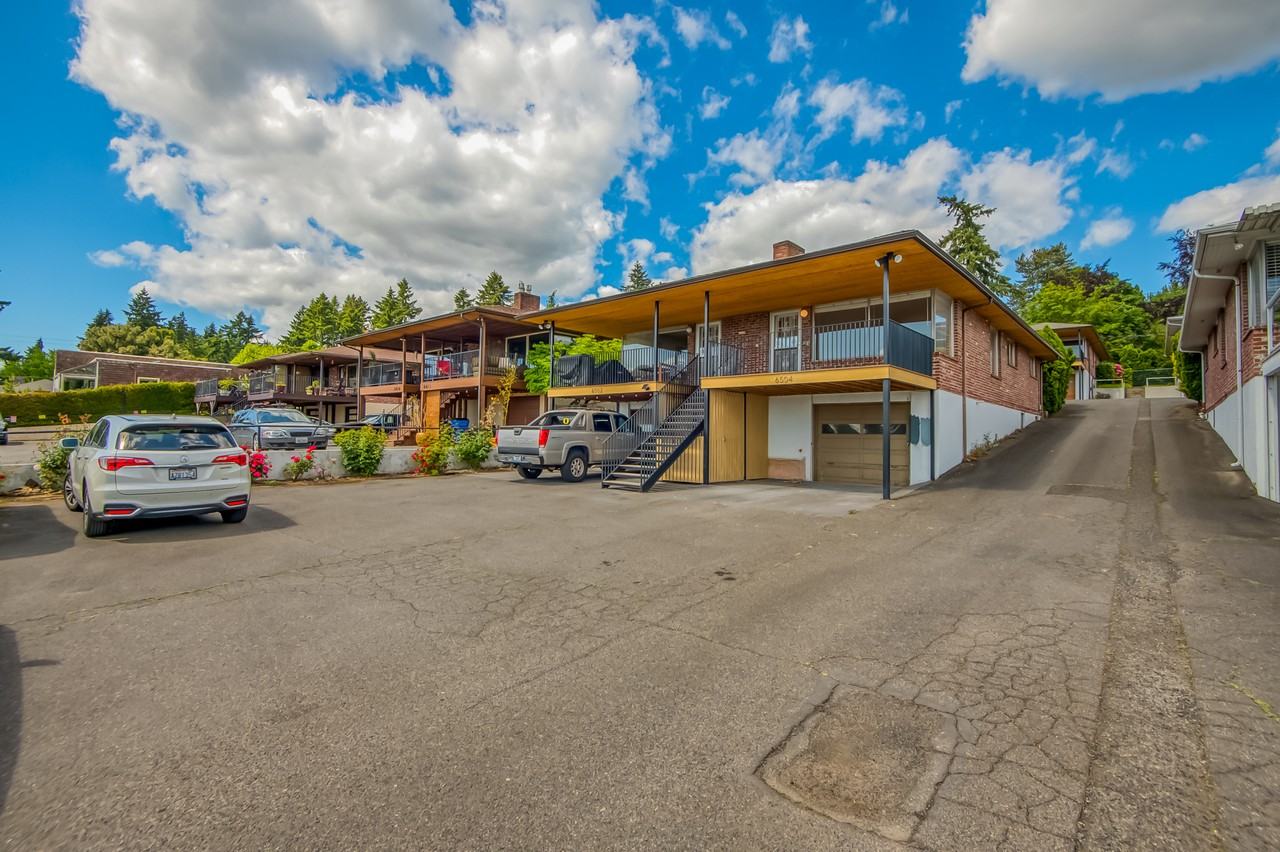 6504 E Evergreen Blvd - Photo 2 of 33