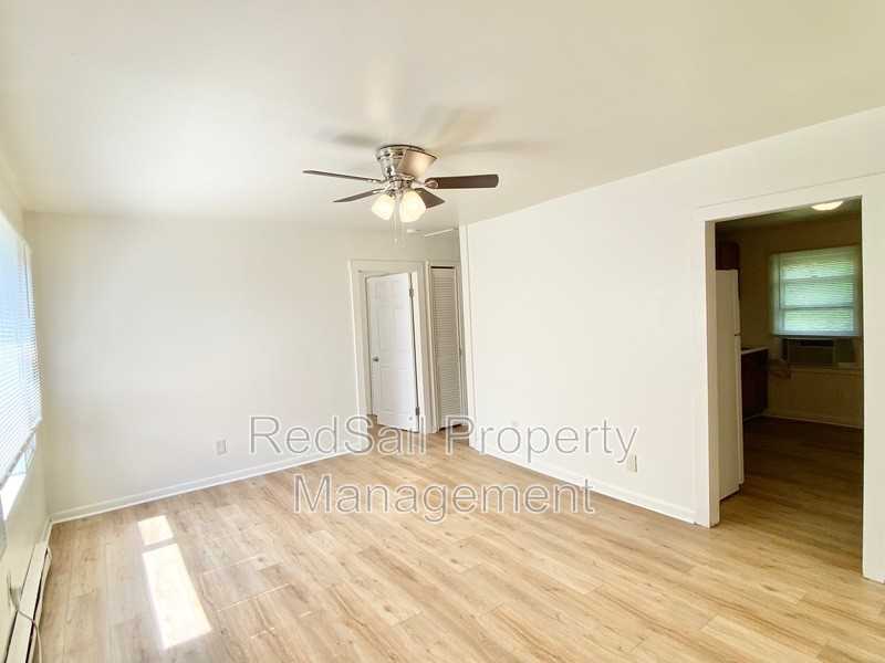 157 Choate St - Photo 3 of 15