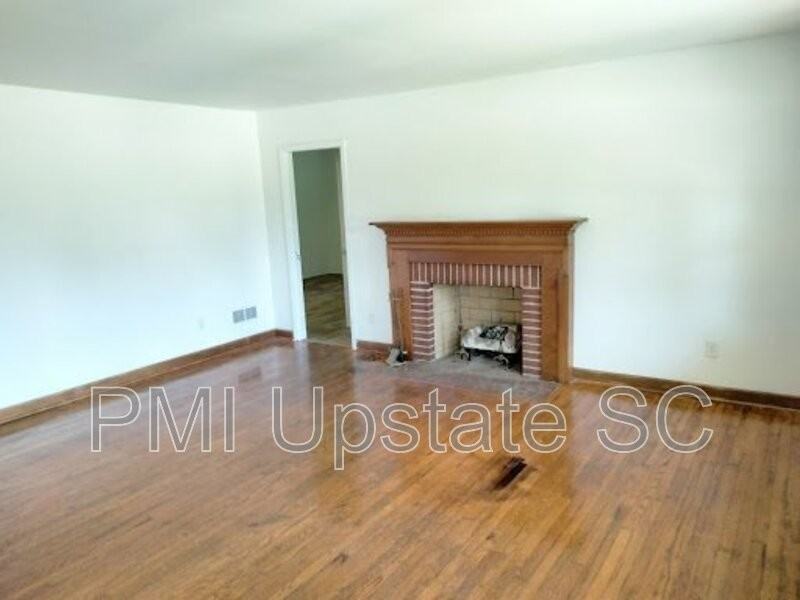 101 Hardale Ln - Photo 3 of 18