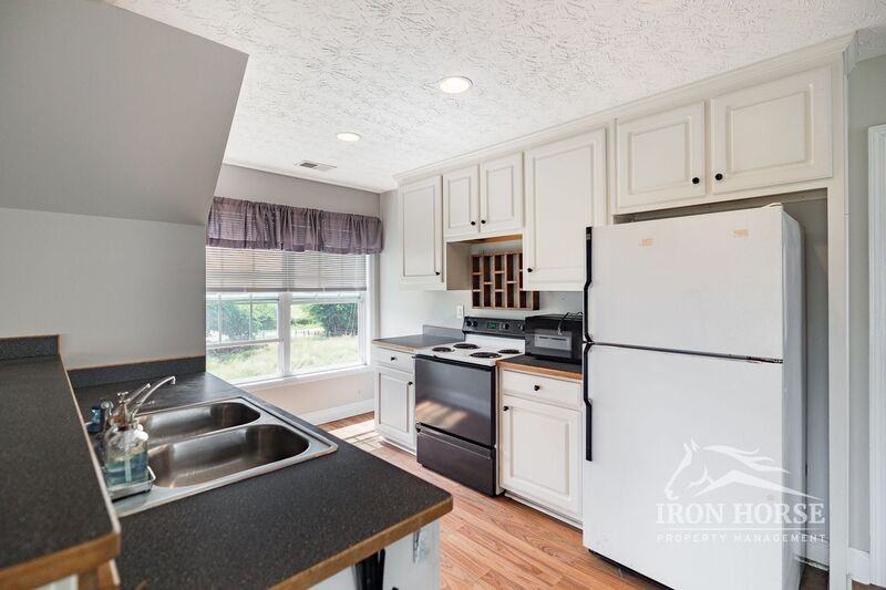 1999 Crooked Creek Rd - Photo 2 of 13