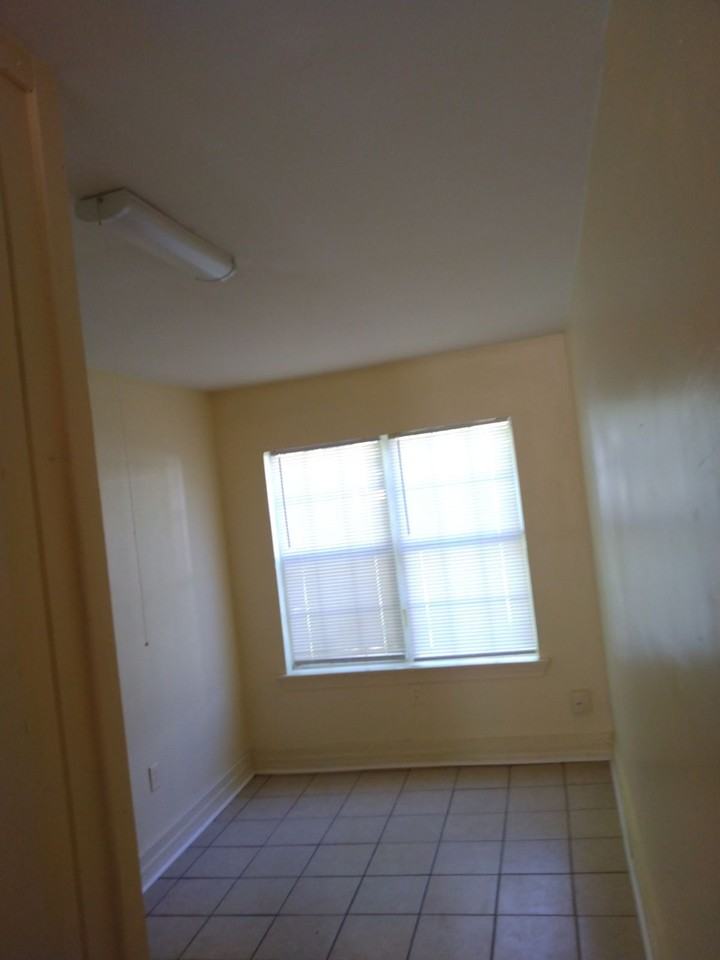 2207 1/2 20th Ave #D - Photo 4 of 6