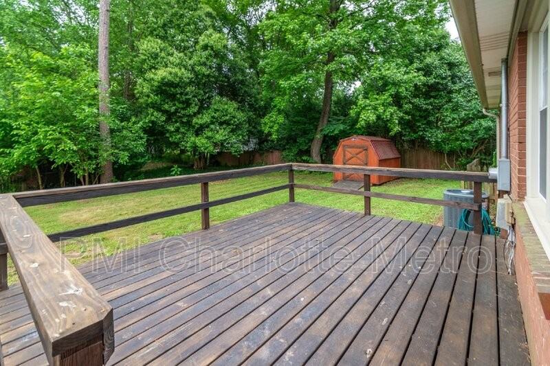 1301 Pierson Dr - Photo 3 of 13